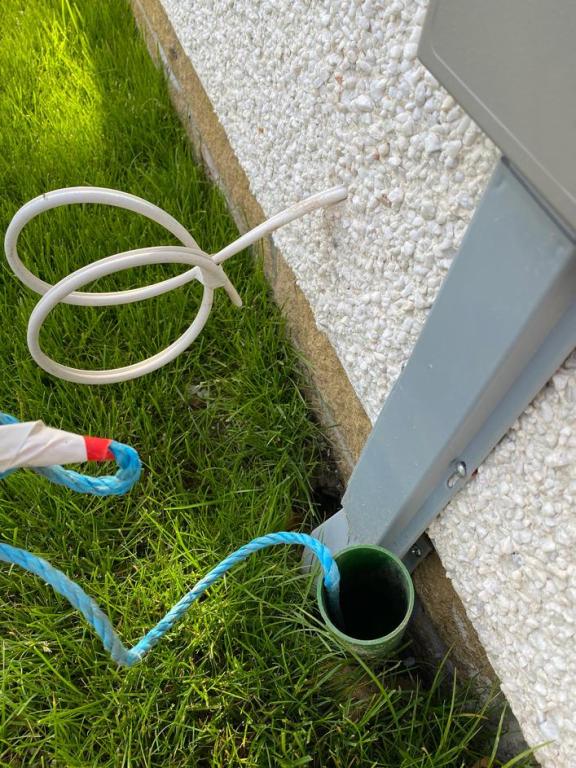 Faut-il installer un arrosage automatique dans son jardin à Pacé ?